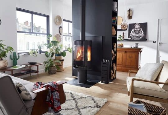 Quelle plaque de protection murale pour poêle à bois chez Brico Dépôt